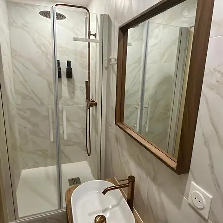 Moderne Au Pied De La Cathedrale De Apartman Reims