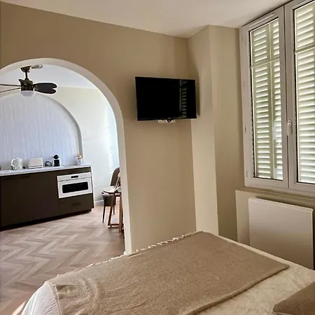 Moderne Au Pied De La Cathedrale De Апартаменты Реймс