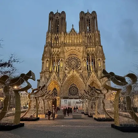 Apartamento Moderne Au Pied De La Cathedrale De