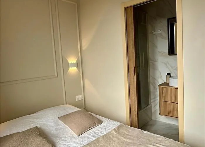 Apartamento Moderne Au Pied De La Cathedrale De