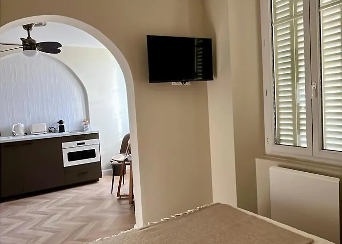 Moderne Au Pied De La Cathedrale De Apartamento Reims